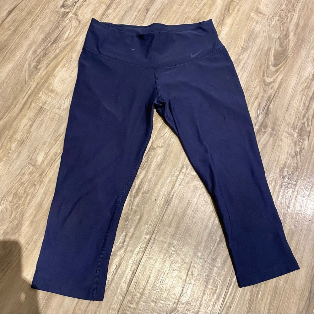 Navy blues Nike capris